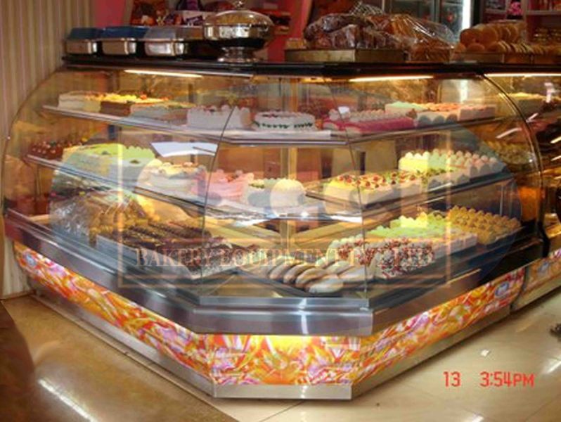 3 Glass Joint - Bend Glass Display Counter Excel India